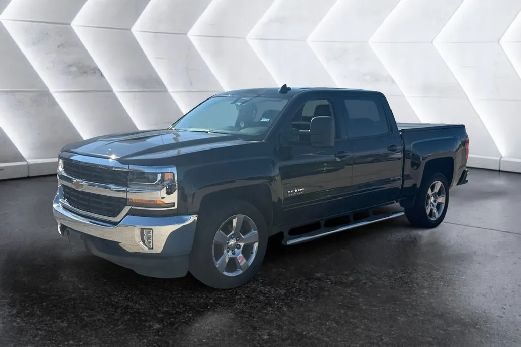 2016 Chevrolet Silverado 1500 LT photo 1