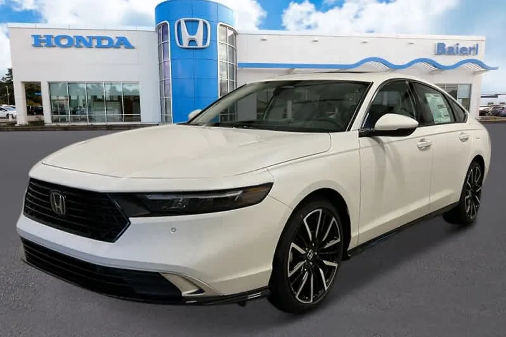 2025 Honda Accord Hybrid Touring photo 1