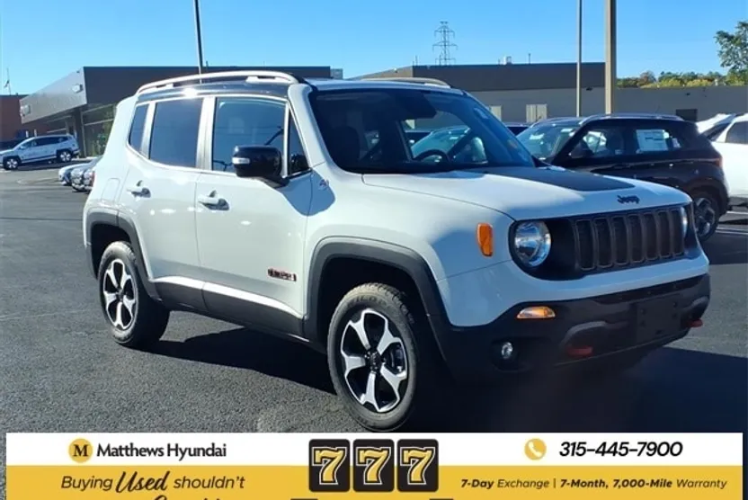 2022 Jeep Renegade Trailhawk photo 1