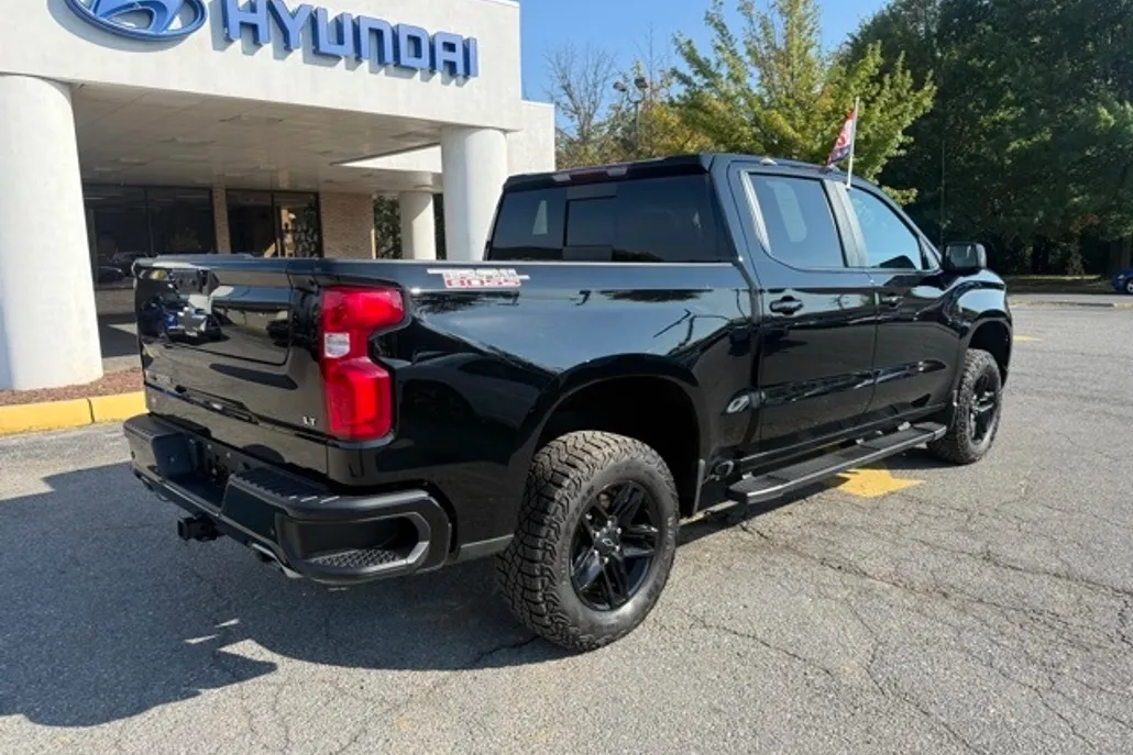2024 Chevrolet Silverado 1500 LT Trail Boss photo 1