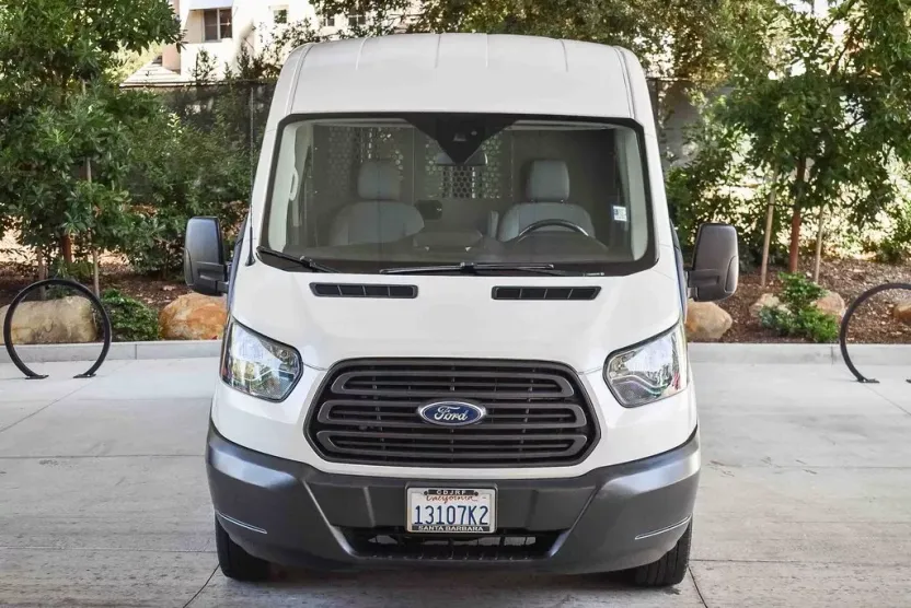 2017 Ford Transit photo 1