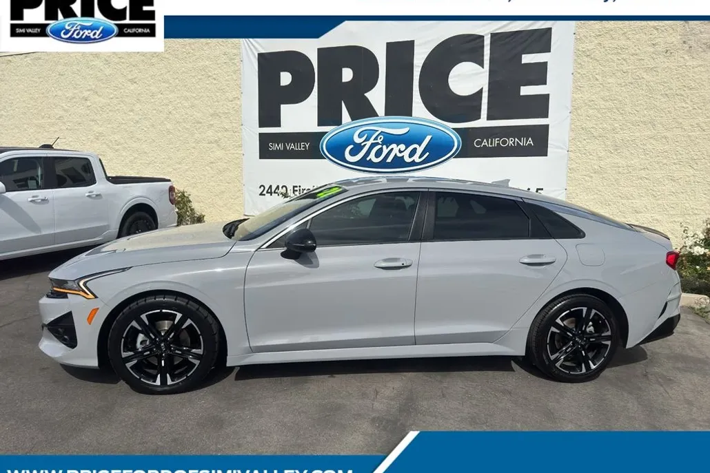 2021 Kia K5 GT-Line photo 1