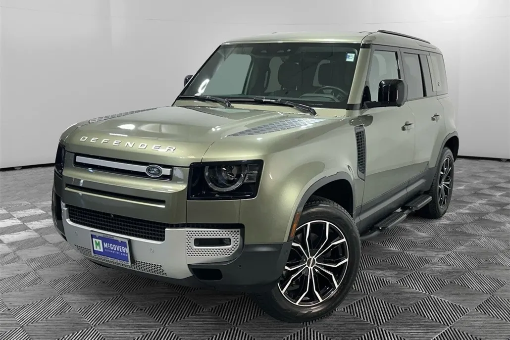 2024 Land Rover Defender 110 S photo 1