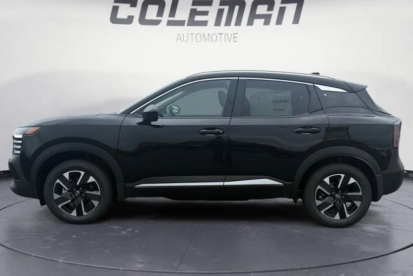 2025 Nissan Kicks SV photo 1