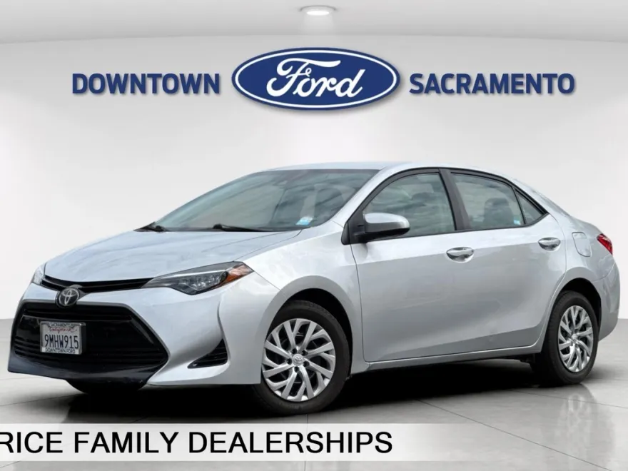 2019 Toyota Corolla L photo 1