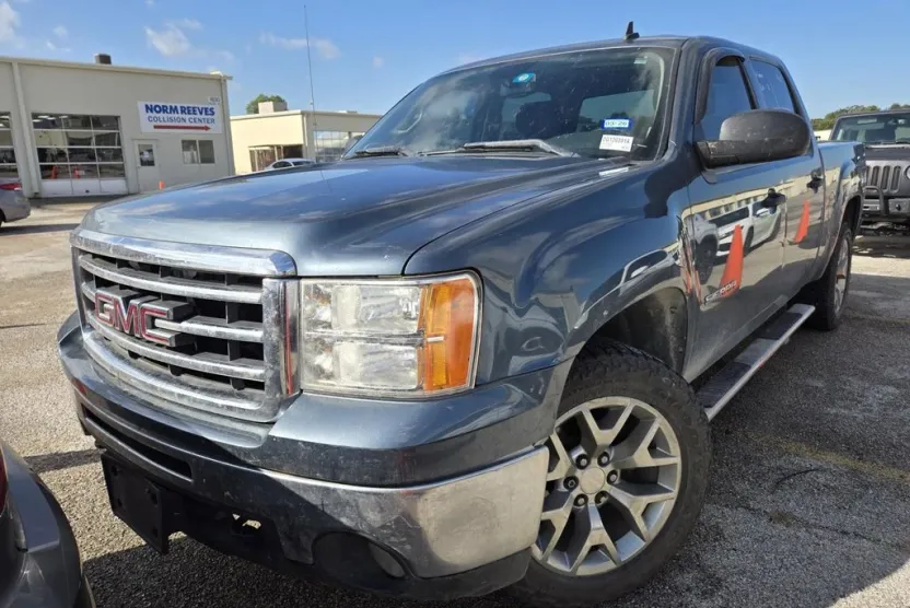 2013 Gmc Sierra 1500 SLE photo 1