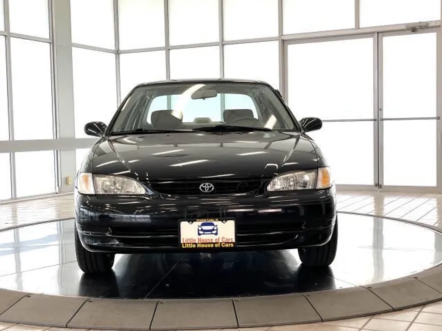 2000 Toyota Corolla VE photo 1