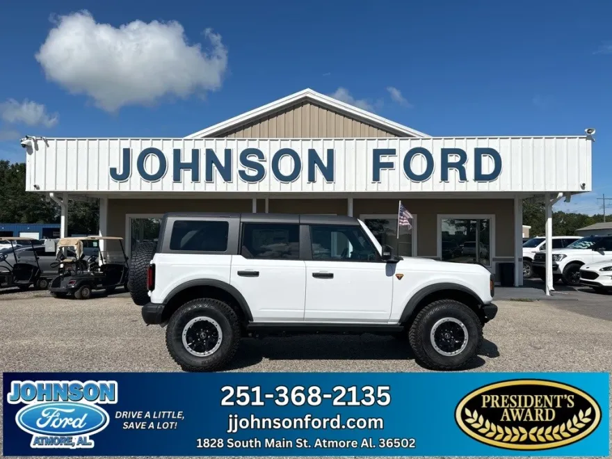 2024 Ford Bronco Badlands photo 1