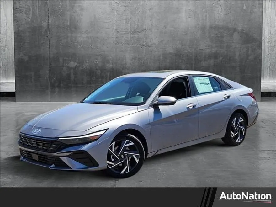 2025 Hyundai Elantra SEL Convenience photo 1