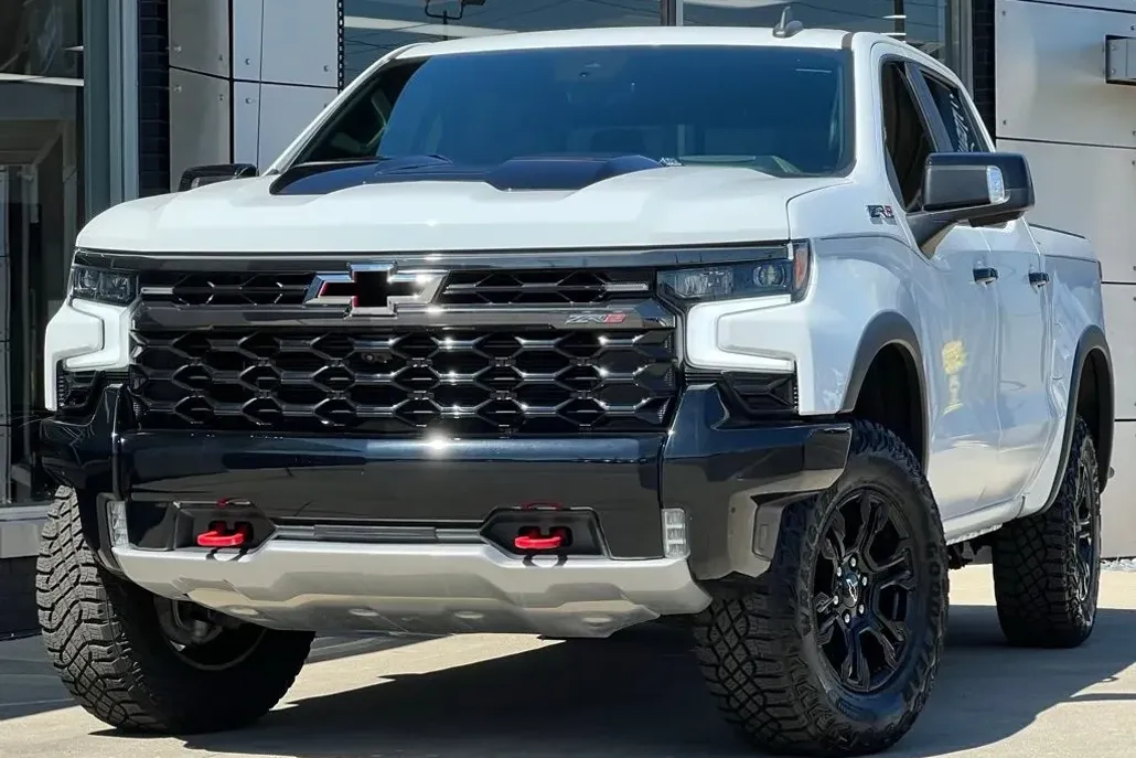 2023 Chevrolet Silverado 1500 ZR2 photo 1