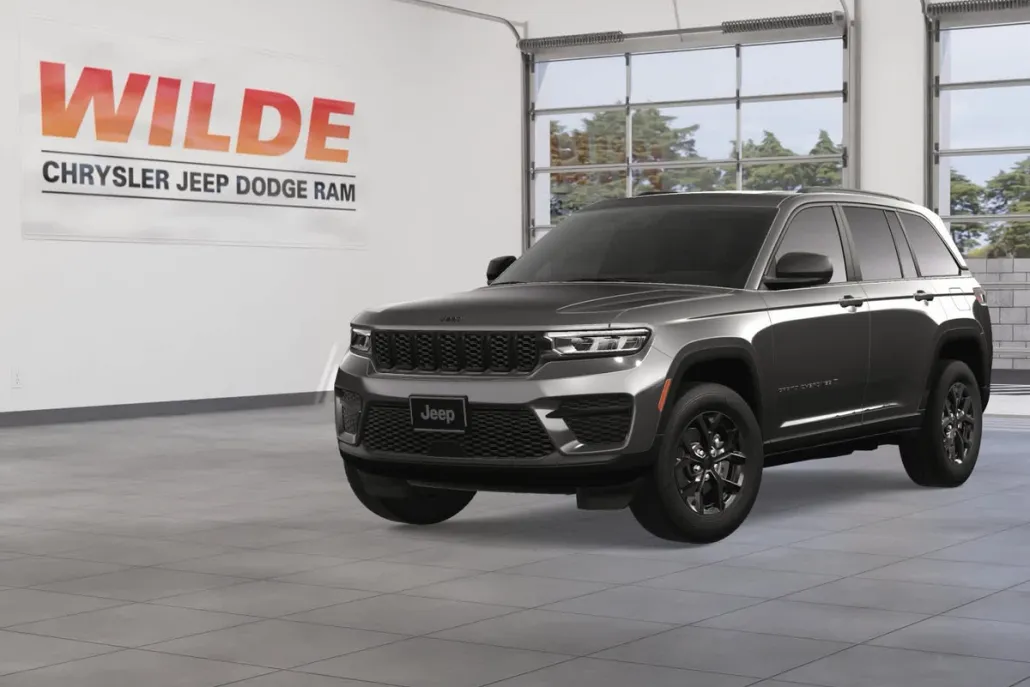 2025 Jeep Grand Cherokee Laredo photo 1