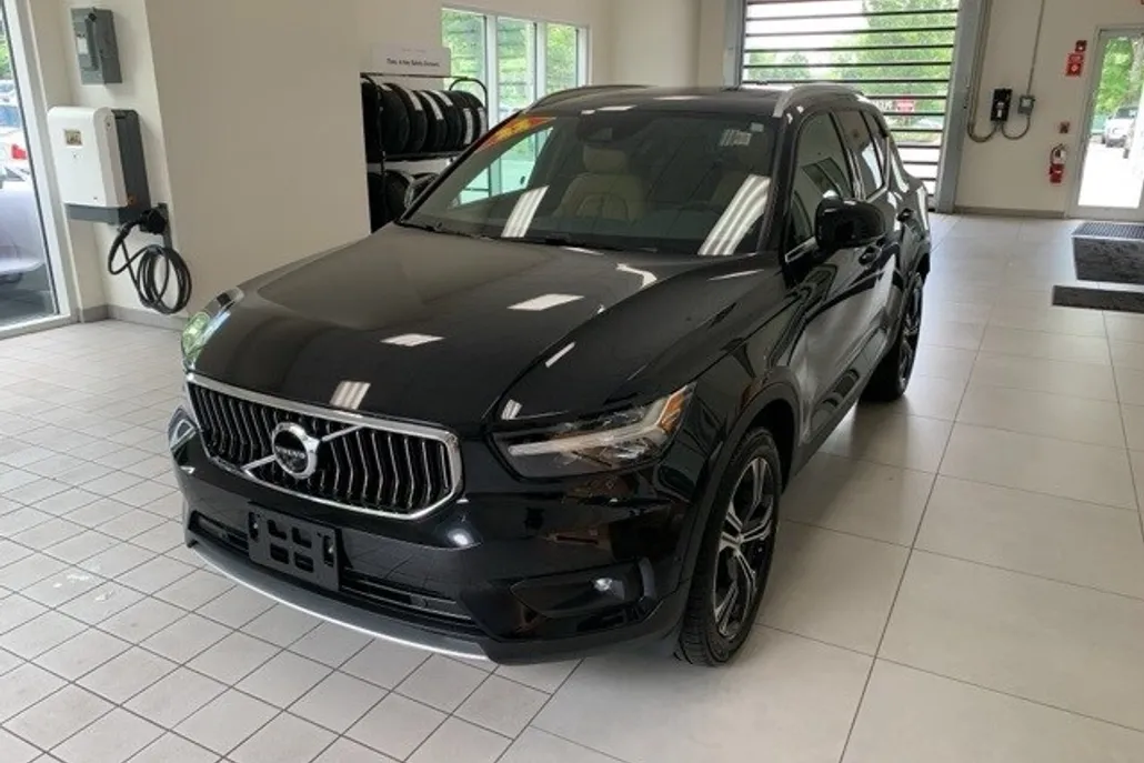 2022 Volvo XC40 T5 Inscription photo 1
