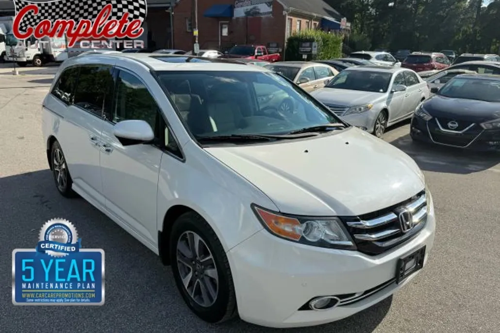 2014 Honda Odyssey Touring photo 1