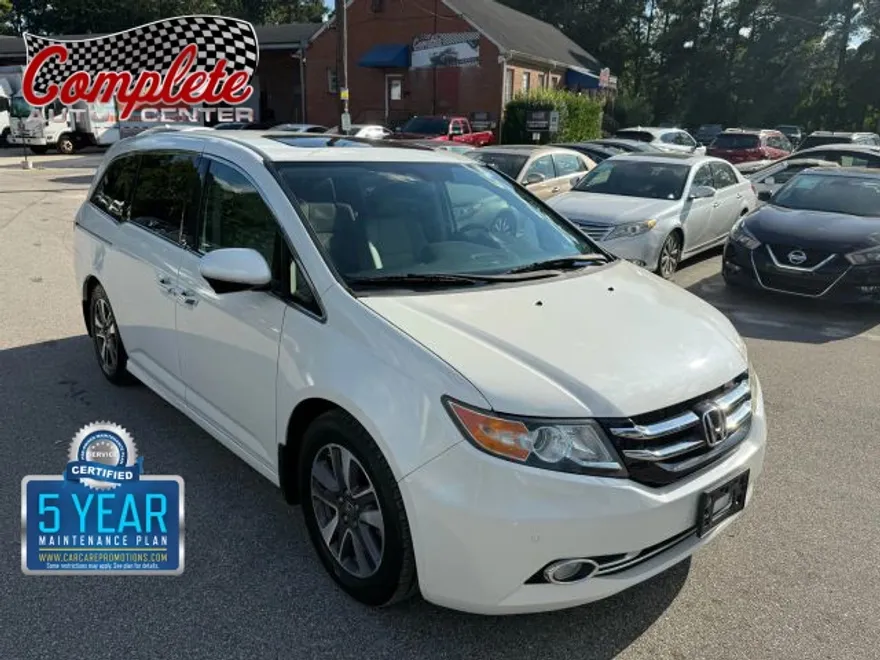 2014 Honda Odyssey Touring photo 1