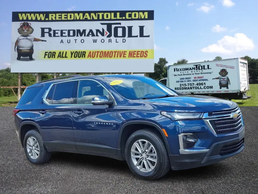 2023 Chevrolet Traverse Cloth photo 1