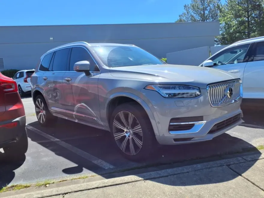 2024 Volvo XC90 T8 Ultimate photo 1