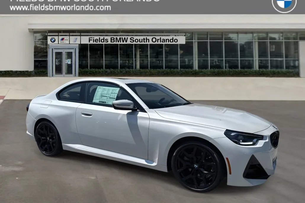 2025 Bmw 230i Coupe photo 1