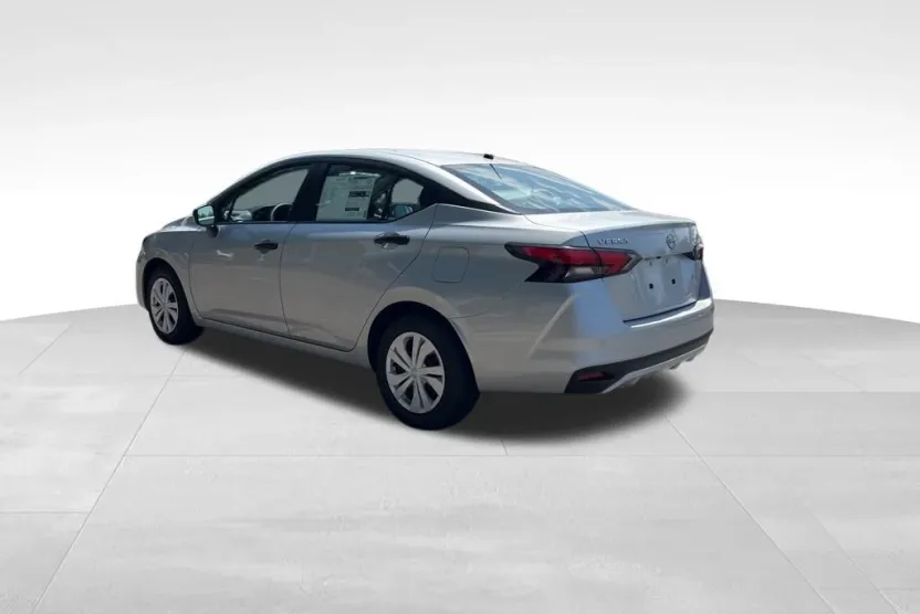 2025 Nissan Versa S photo 1