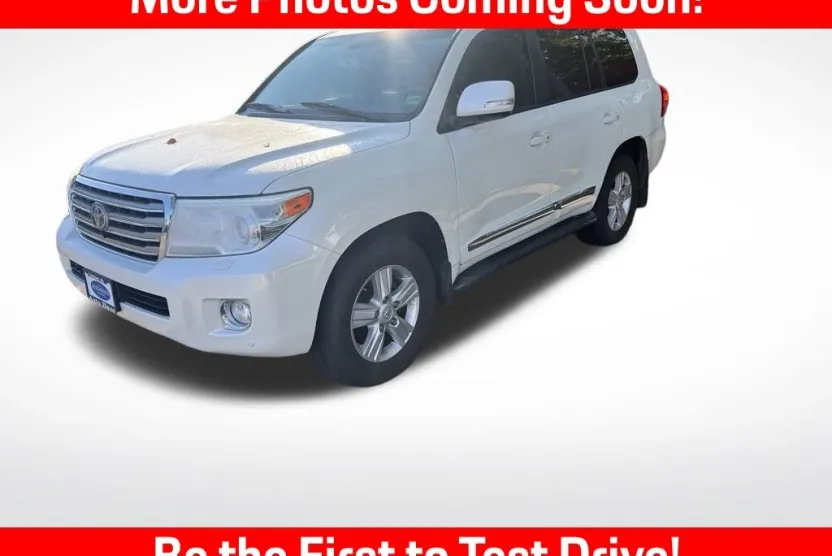 2014 Toyota Land Cruiser VX photo 1