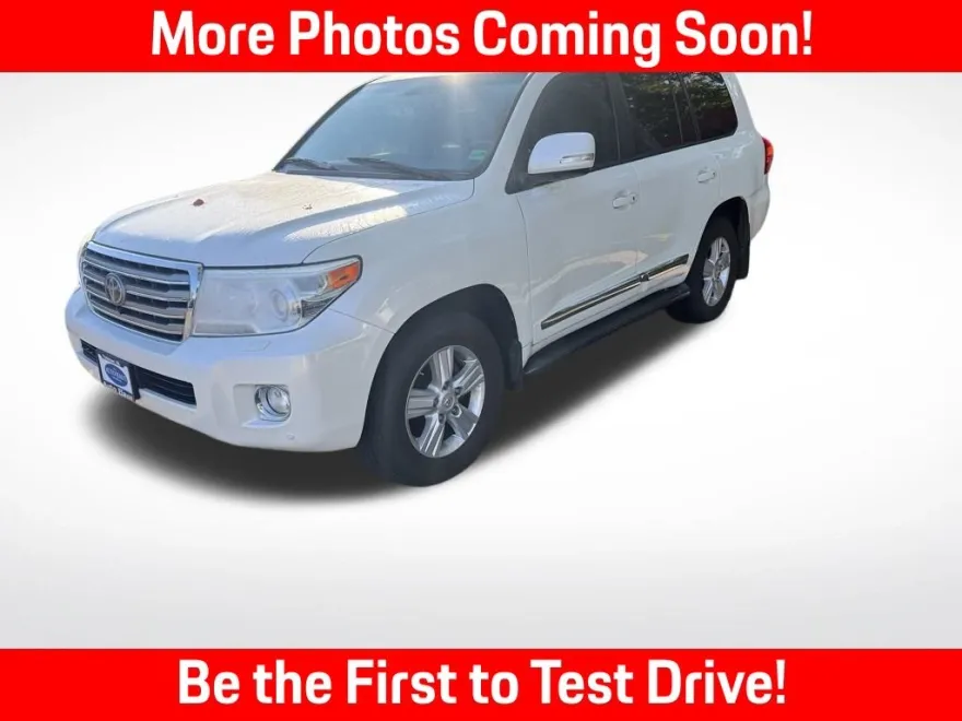 2014 Toyota Land Cruiser VX photo 1