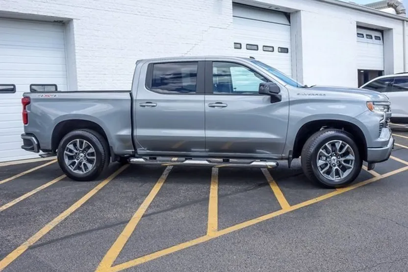 2026 Chevrolet Silverado 1500 RST photo 1