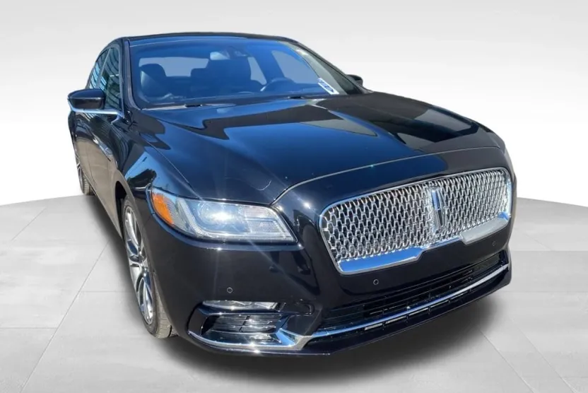 2019 Lincoln Continental Reserve photo 1