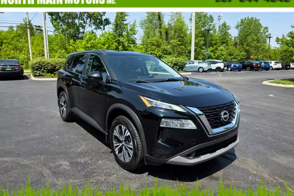 2022 Nissan Rogue SV photo 1