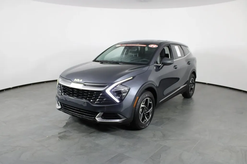 2024 Kia Sportage LX photo 1