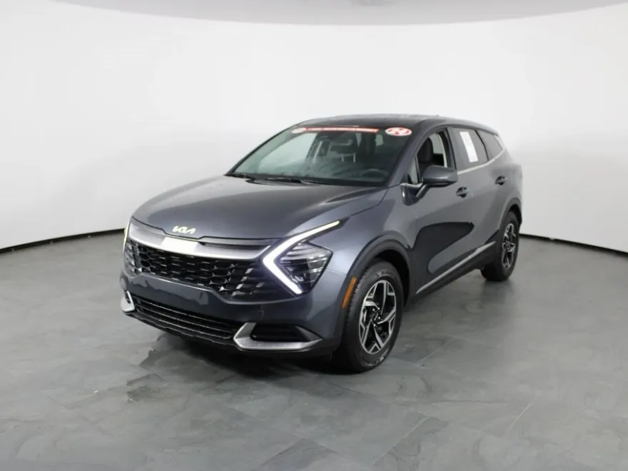2024 Kia Sportage LX photo 1