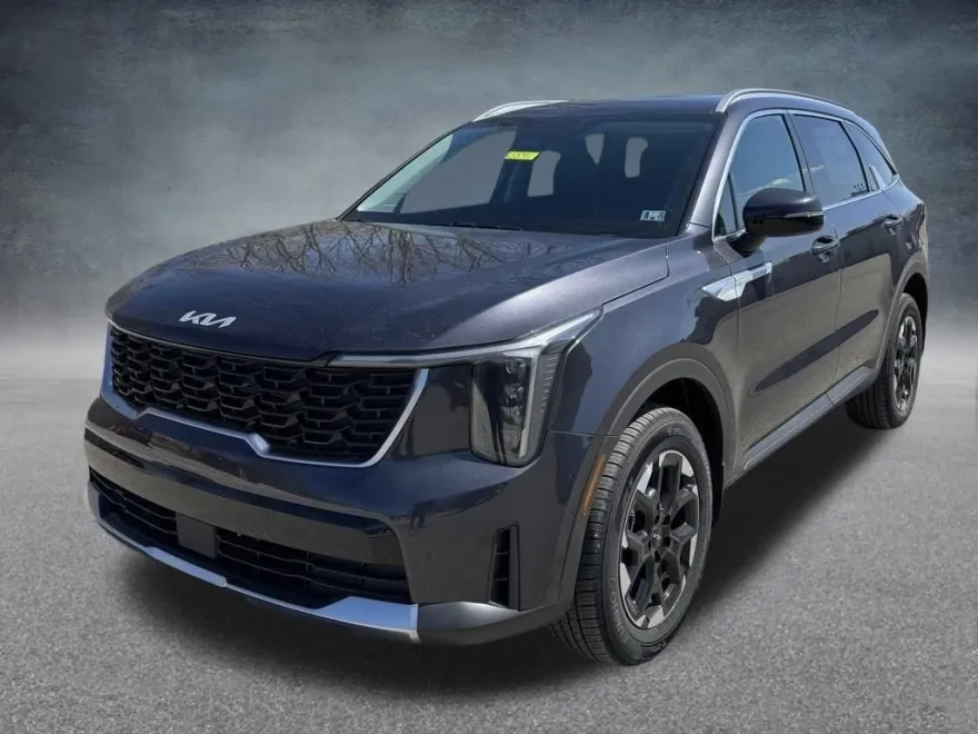 2025 Kia Sorento S photo 1
