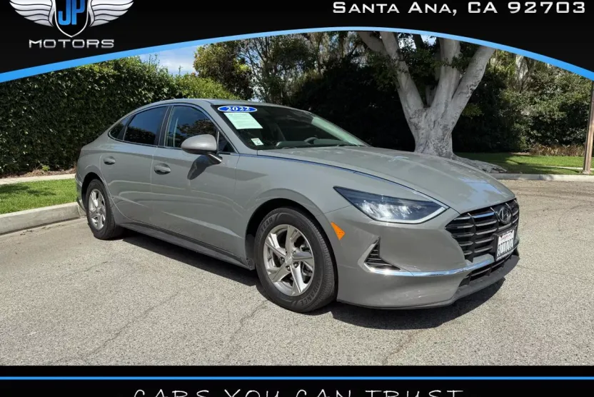2022 Hyundai Sonata SE photo 1
