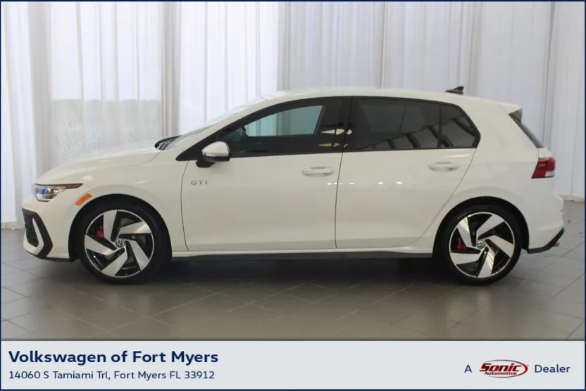 2025 Volkswagen Golf GTI S photo 1