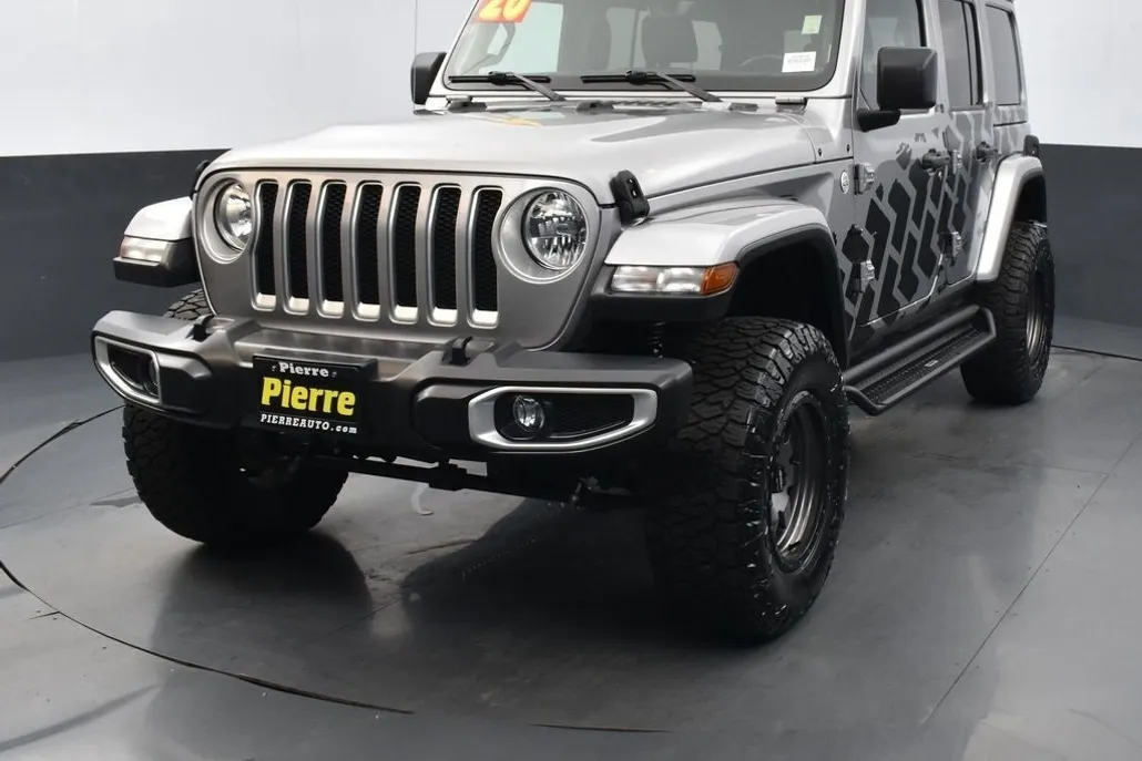 2020 Jeep Wrangler Unlimited Sahara photo 1