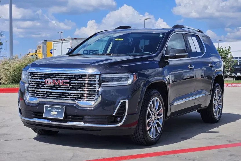 2023 Gmc Acadia Denali photo 1