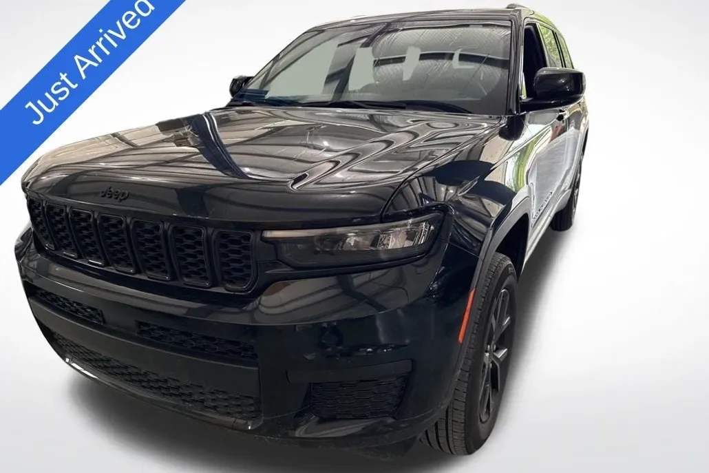 2024 Jeep Grand Cherokee Altitude photo 1