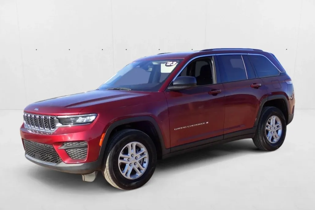 2023 Jeep Grand Cherokee Altitude photo 1