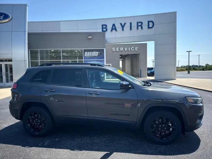 2023 Jeep Cherokee Altitude Lux photo 1