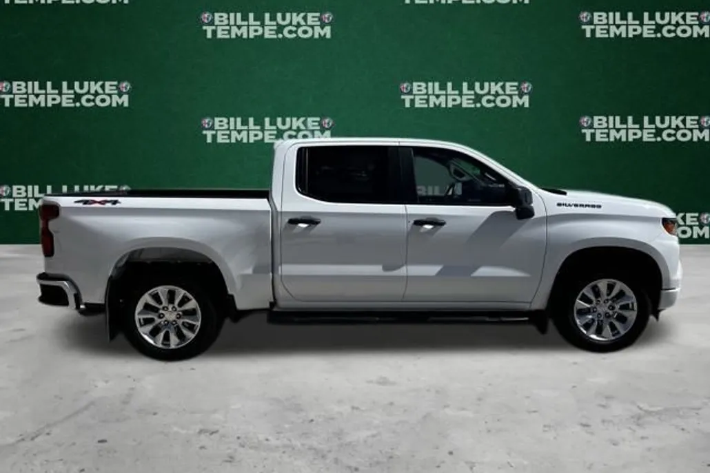2023 Chevrolet Silverado 1500 Custom photo 1