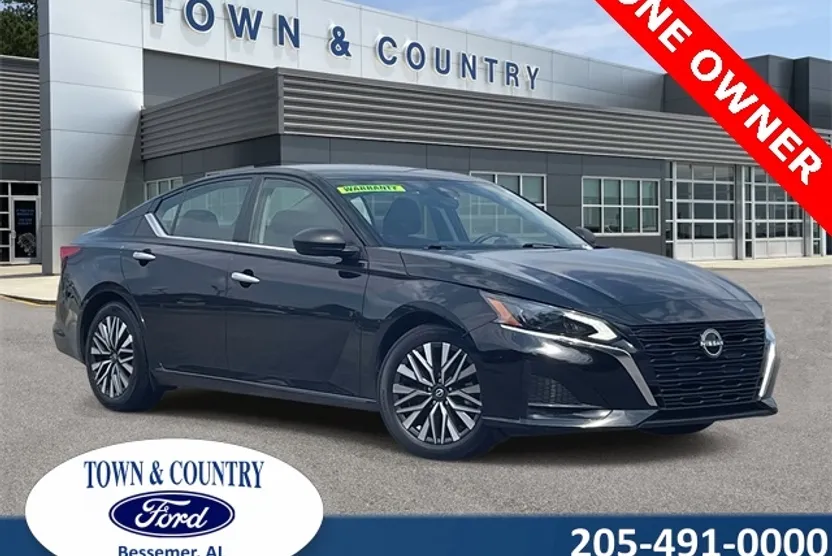 2024 Nissan Altima 2.5 SV photo 1