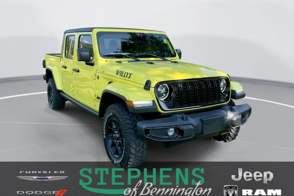 2024 Jeep Gladiator Willys photo 1