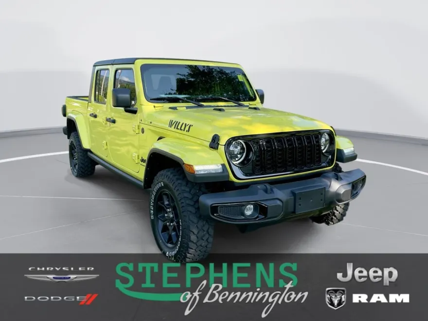 2024 Jeep Gladiator Willys photo 1
