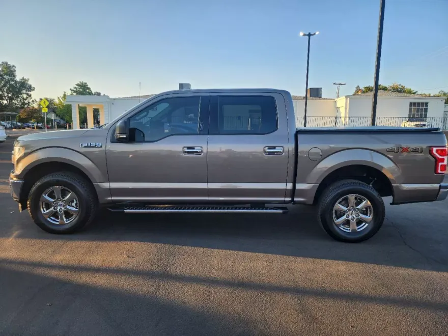 2020 Ford F-150 XLT photo 1