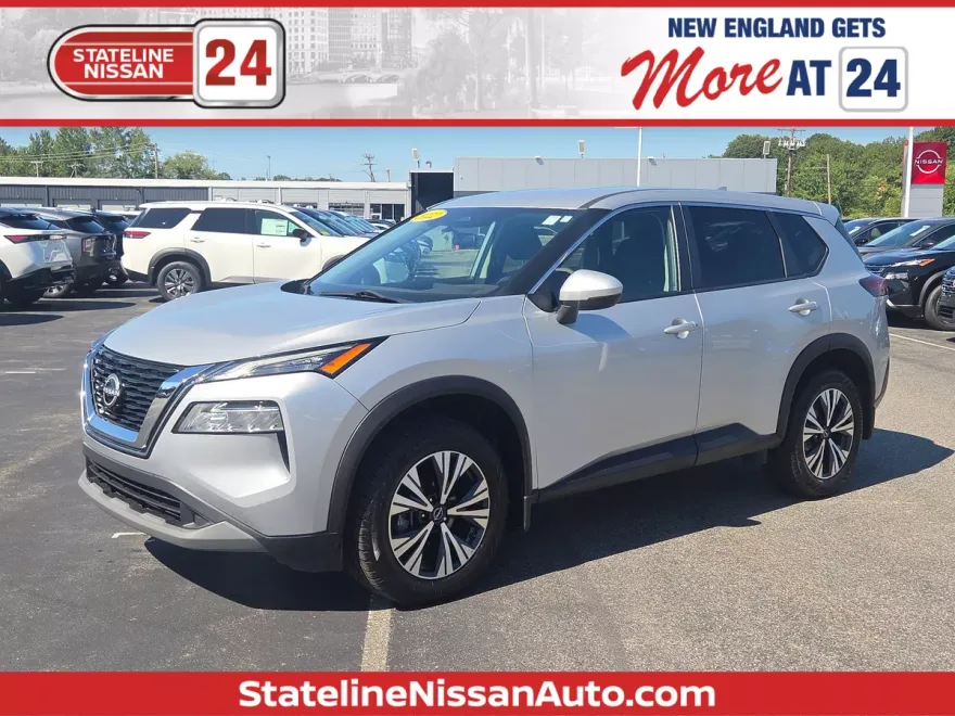 2022 Nissan Rogue SV photo 1