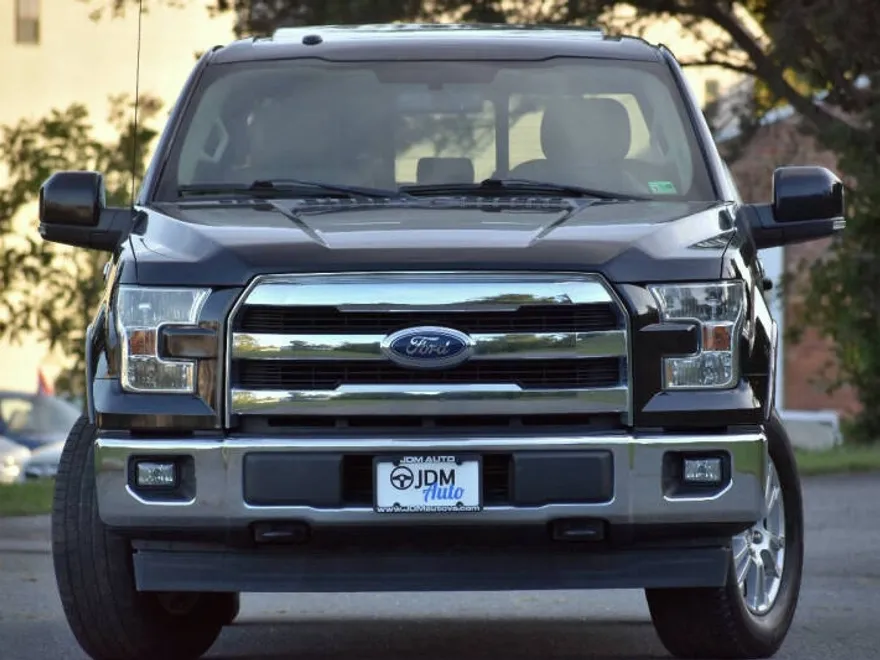 2017 Ford F-150 Lariat photo 1