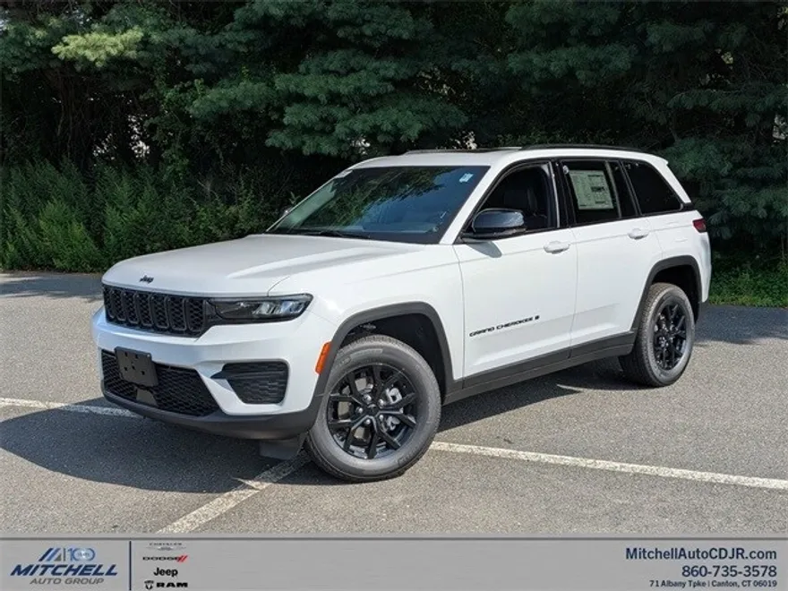 2025 Jeep Grand Cherokee Laredo photo 1