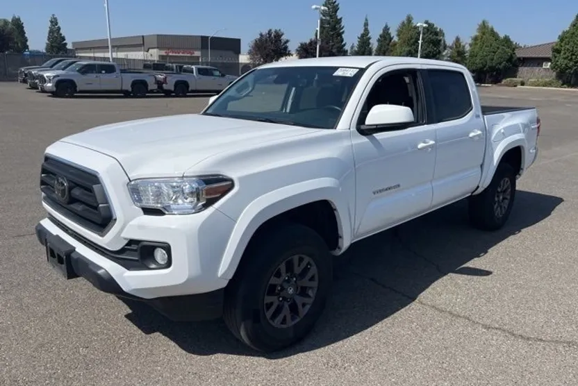 2023 Toyota Tacoma SR5 photo 1