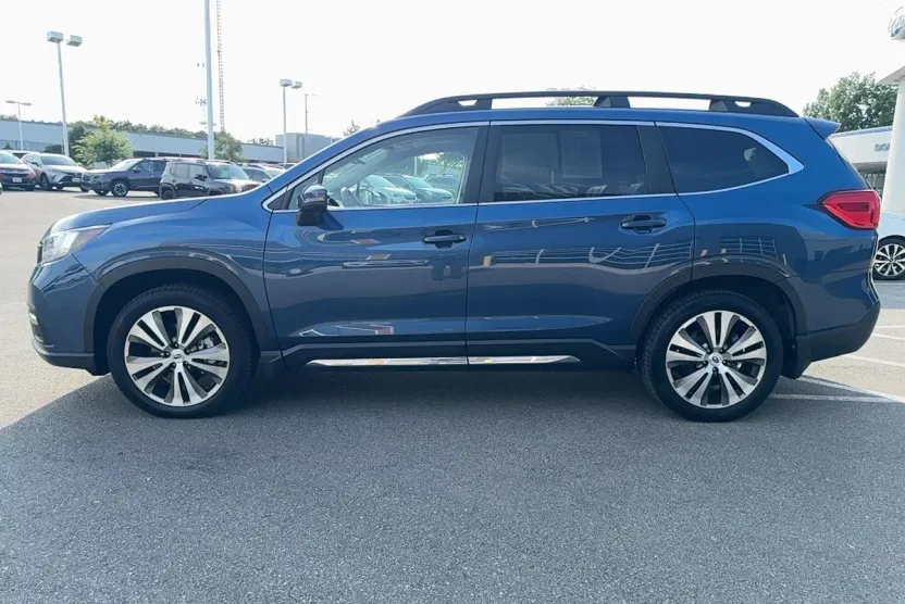 2022 Subaru Ascent Limited photo 1
