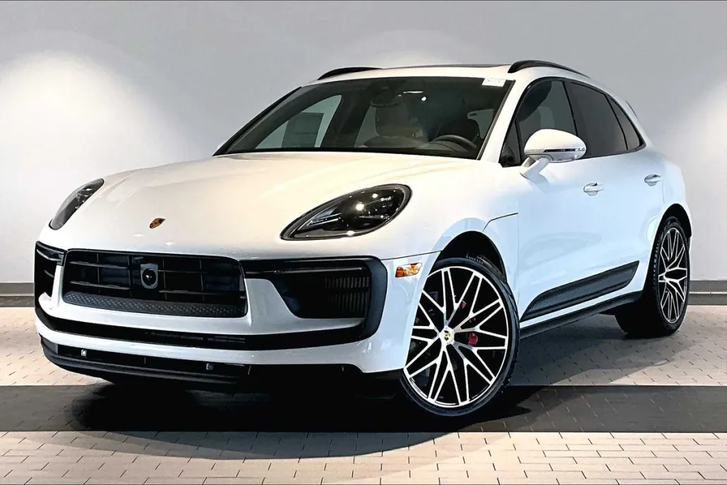 2025 Porsche Macan S photo 1