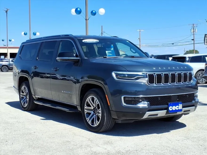 2024 Jeep Wagoneer L Series II photo 1