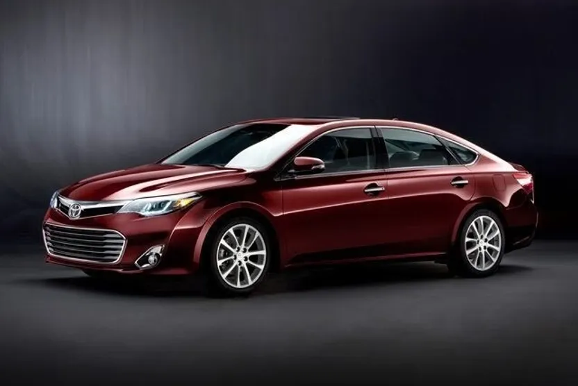 2014 Toyota Avalon XLE photo 1